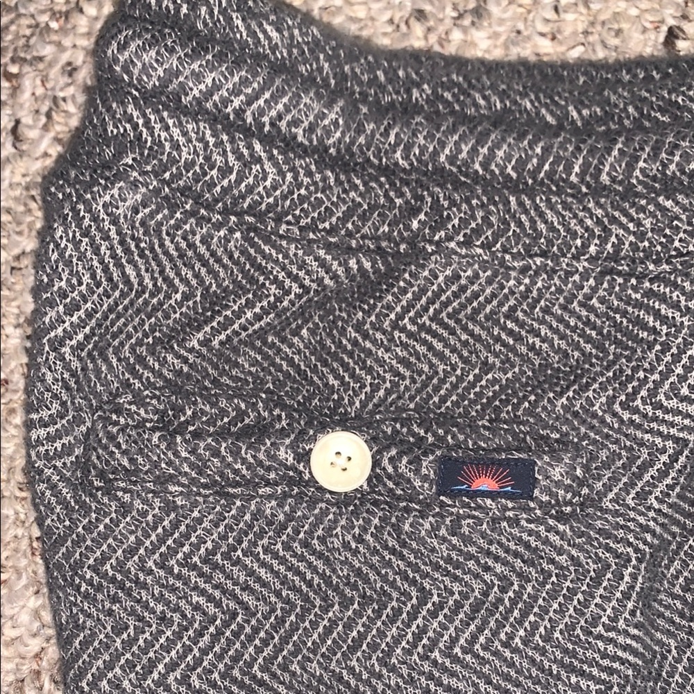 Faherty - Men's Gray Herringbone Shorts - Picture 3 of 6